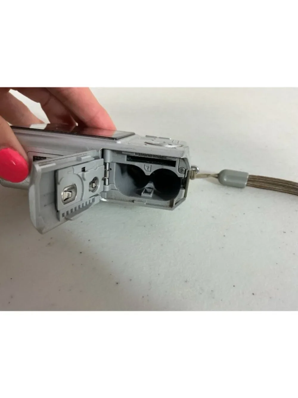 SONY Cyber-shot DSC-S650 Digital Camera Tested Works